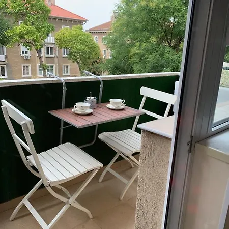 Cozy 1bd With Free Parking In The Area By Flat Mаnager Apartament